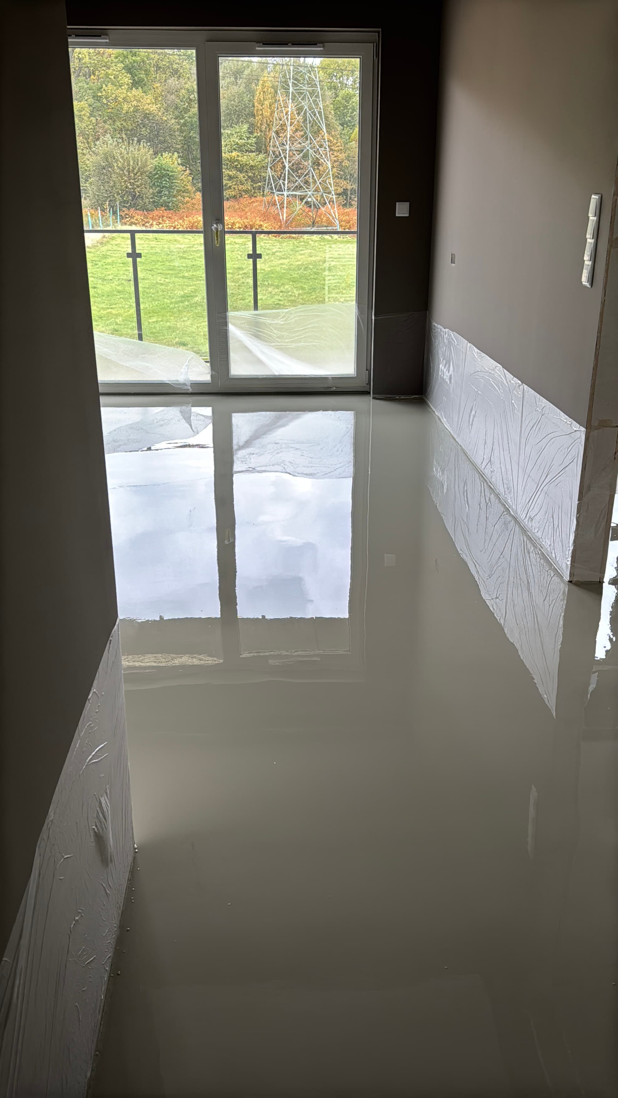 Posadzka żywiczna poliuretanowa w mieszkaniu - Katowice Wiśniowa